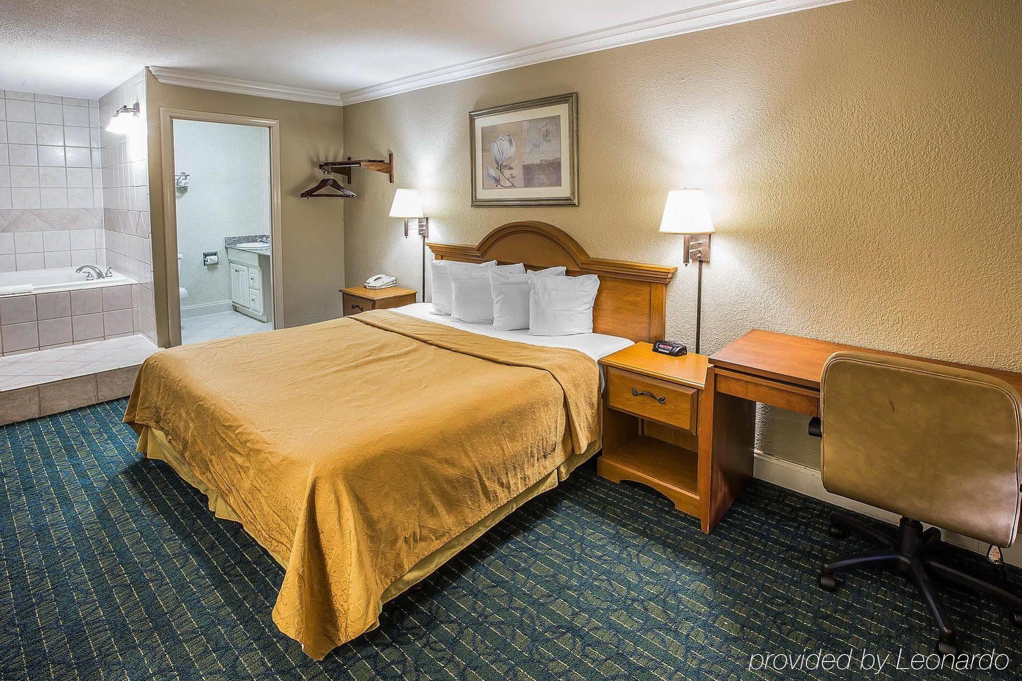 Greenville Inn & Suites Eksteriør billede